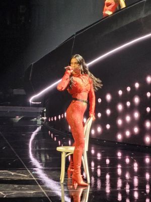 © x.com/Dualipa_france
