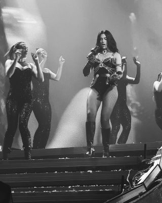 © instagram.com/sincerelymina_
