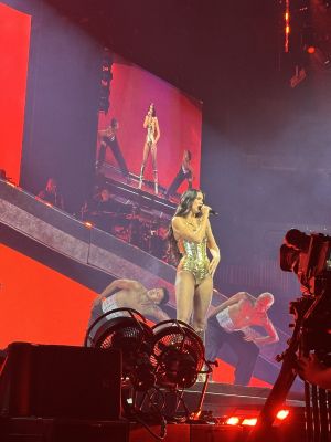 © x.com/barbaramayi
